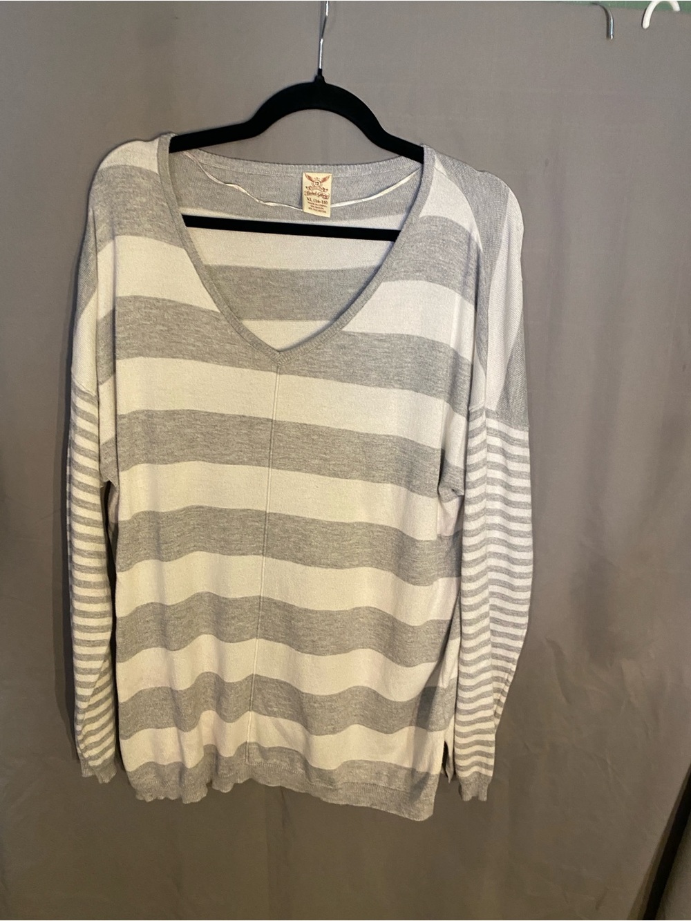 Faded Glory Striped V-Neck Sweater in Light Gray and White